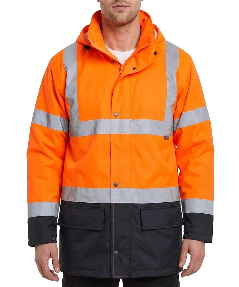 High-vis 5-in-1 jas Portwest S766 aan
