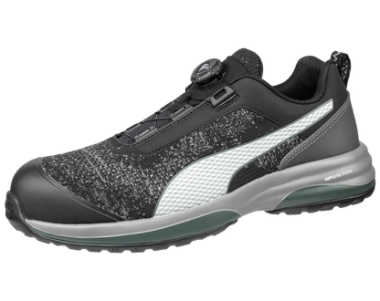 Puma werkschoenen Charge Black Disc Low S1P SRC ESD 64454.1 schuin neus